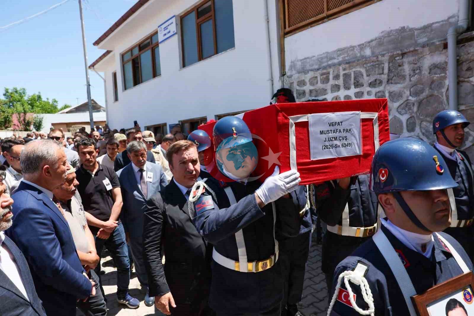Erzincan'da Jandarma Uzman Çavuş Mustafa Pak Son Yolculuğuna Uğurlandı