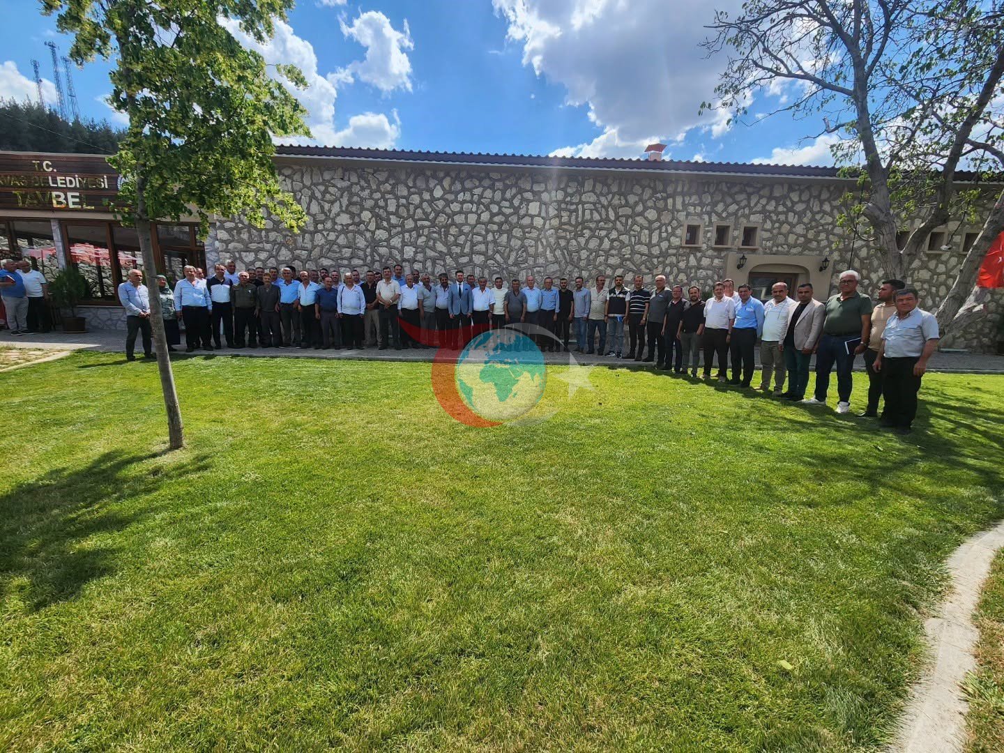 Tavas'ta Muhtarlar ve Başkan Tatık Hizmetler İçin Toplandı