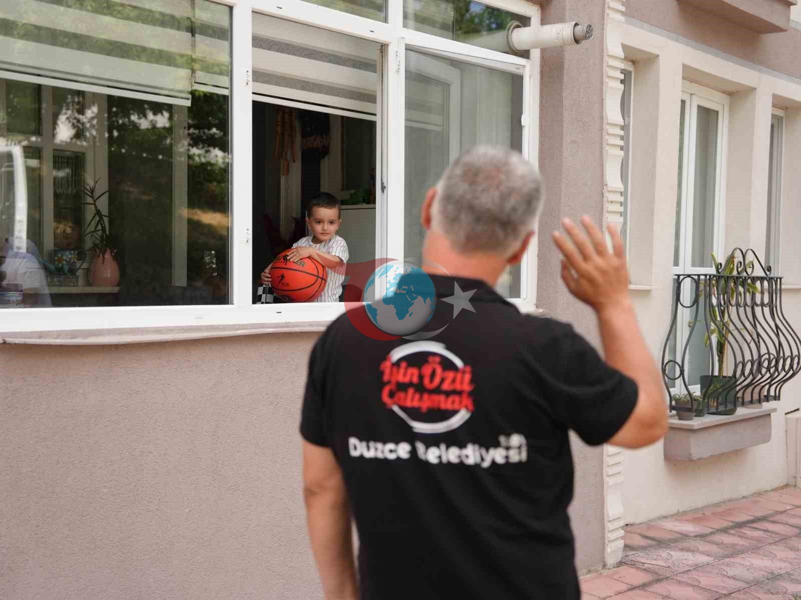 Minik Ahmet’e Çöp Kamyonu Sürprizi: Duygusal Anlar