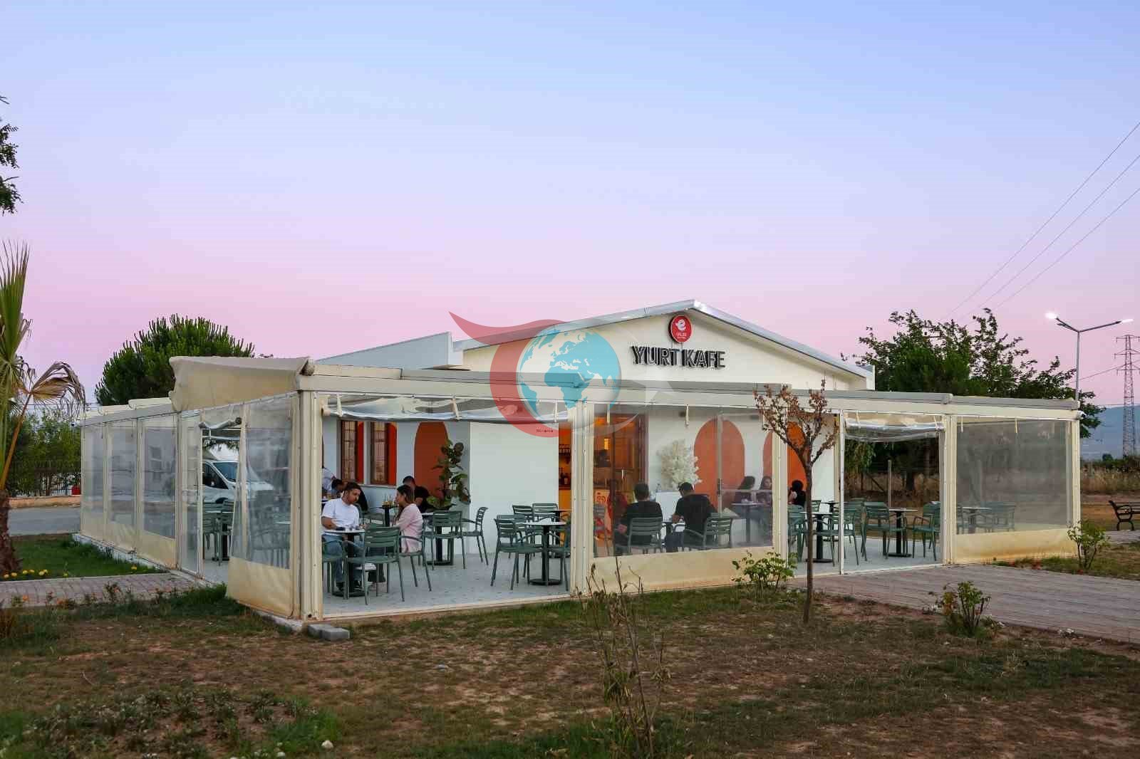 Üniversitelilerin Yeni Buluşma Noktası: Yurt Kafe ve Işıklı Park