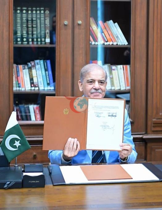 Pakistan Başbakanı Şerif, İslamabad Mutabakat Zaptını ara bulucu olarak imzaladı