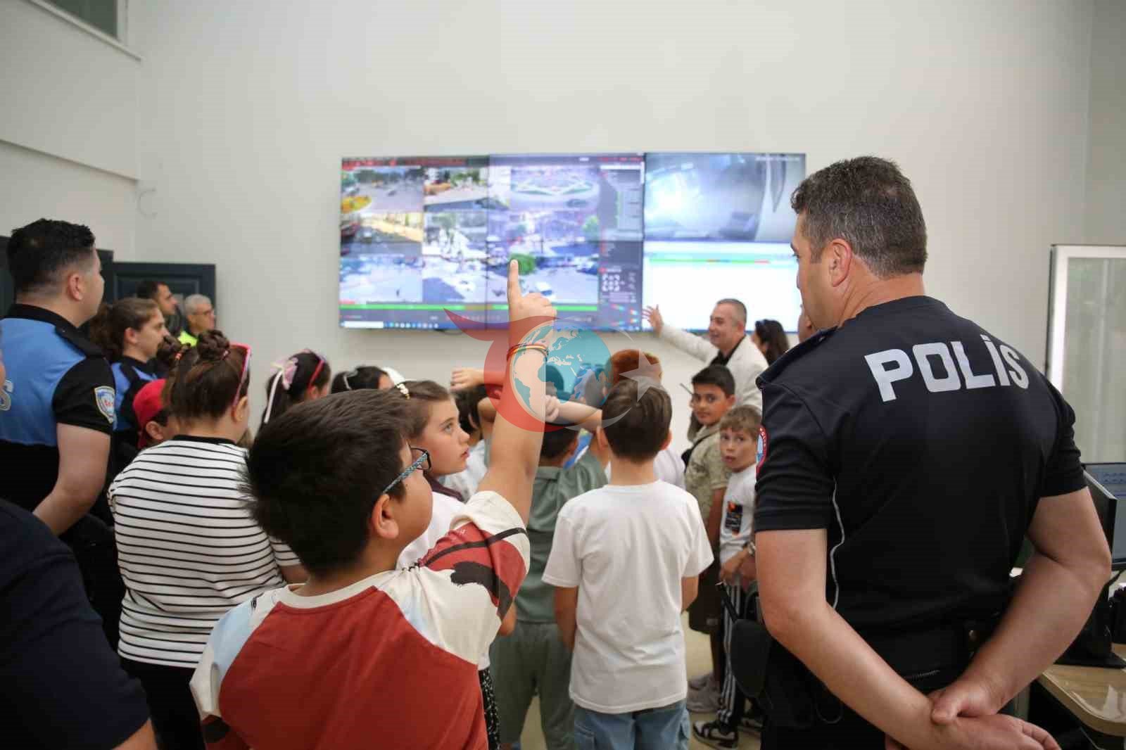 Afyonkarahisar'da Öğrencilere Polislik Eğitimi Verildi
