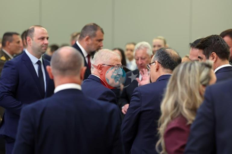 Nazir Gülər NATO Müdafiə Nazirləri Toplantısında ailə fotosuna qatıldı