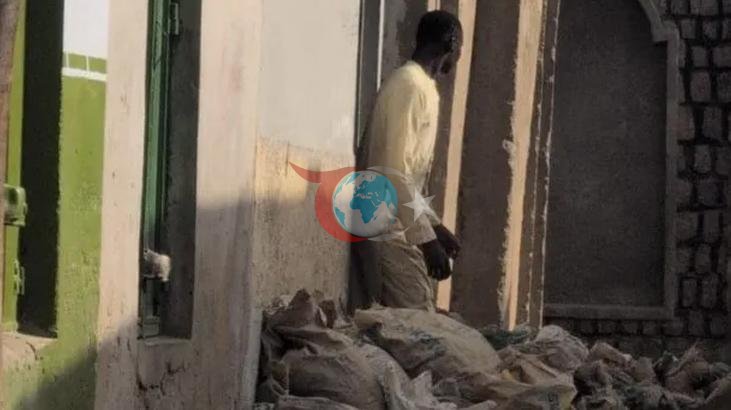 Nijerya'da Skandal: Evinde 50 Çuval İnsan Dışkısı Bulundu