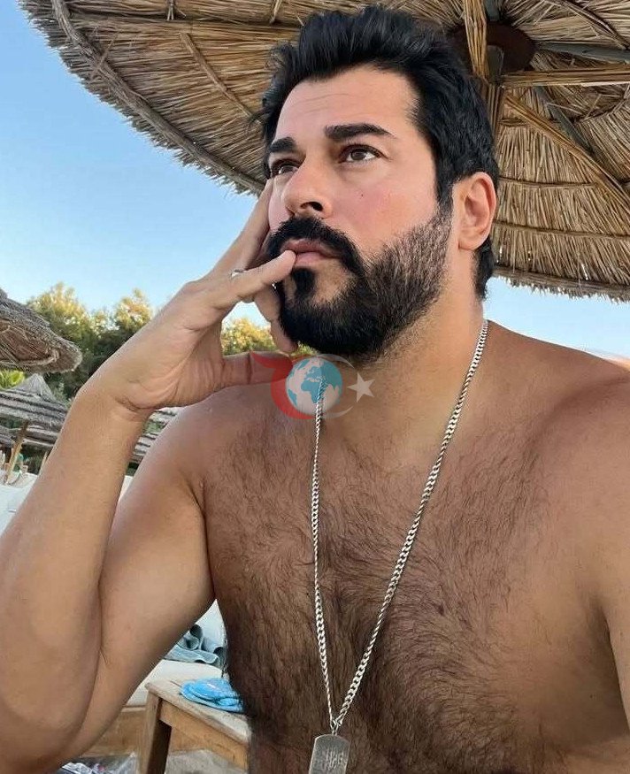 Sosyal medya, 41 yaşındaki Burak Özçivit'in dizideki annesini konuşuyor - Resim : 3