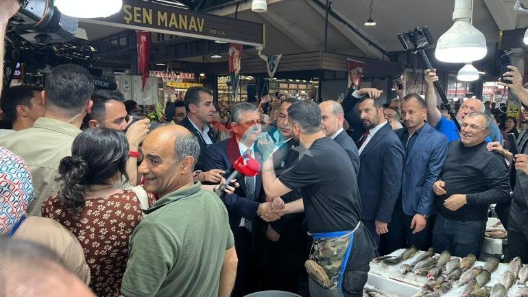 Özgür Özel: Kemal Beyin bizi sokağın gündemine döndürmesi lazım
