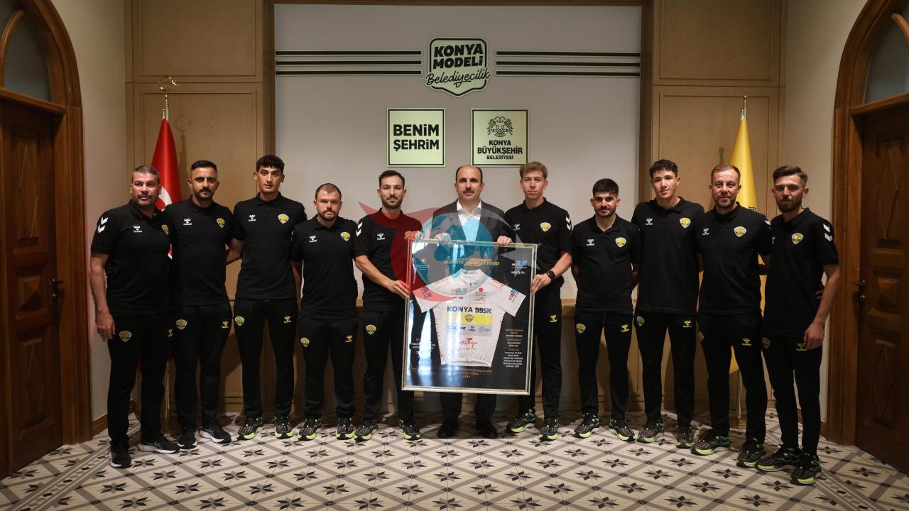 Konya Bisiklet Takımı'nın Başarıları Başkan Altay'ı Gururlandırdı