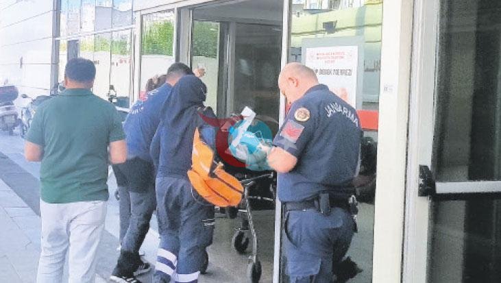 Manavgat'ta 15 Yaşındaki Çocuk Araçta Mahsur Kaldı, Yoğun Bakımda