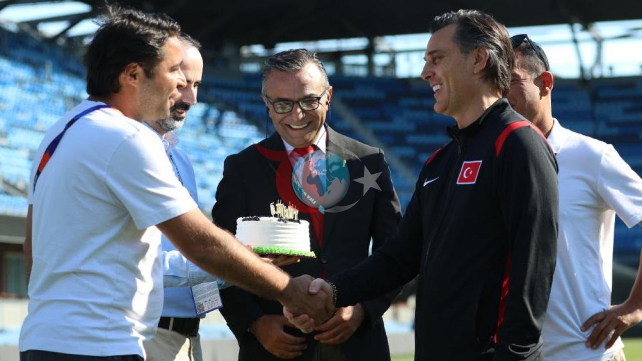 Montella'nın Doğum Günü Kutlaması: Basından Sürpriz Jest