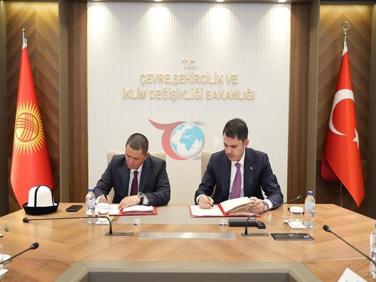 Bakan Kurum, Kırgızistan heyeti ile görüştü