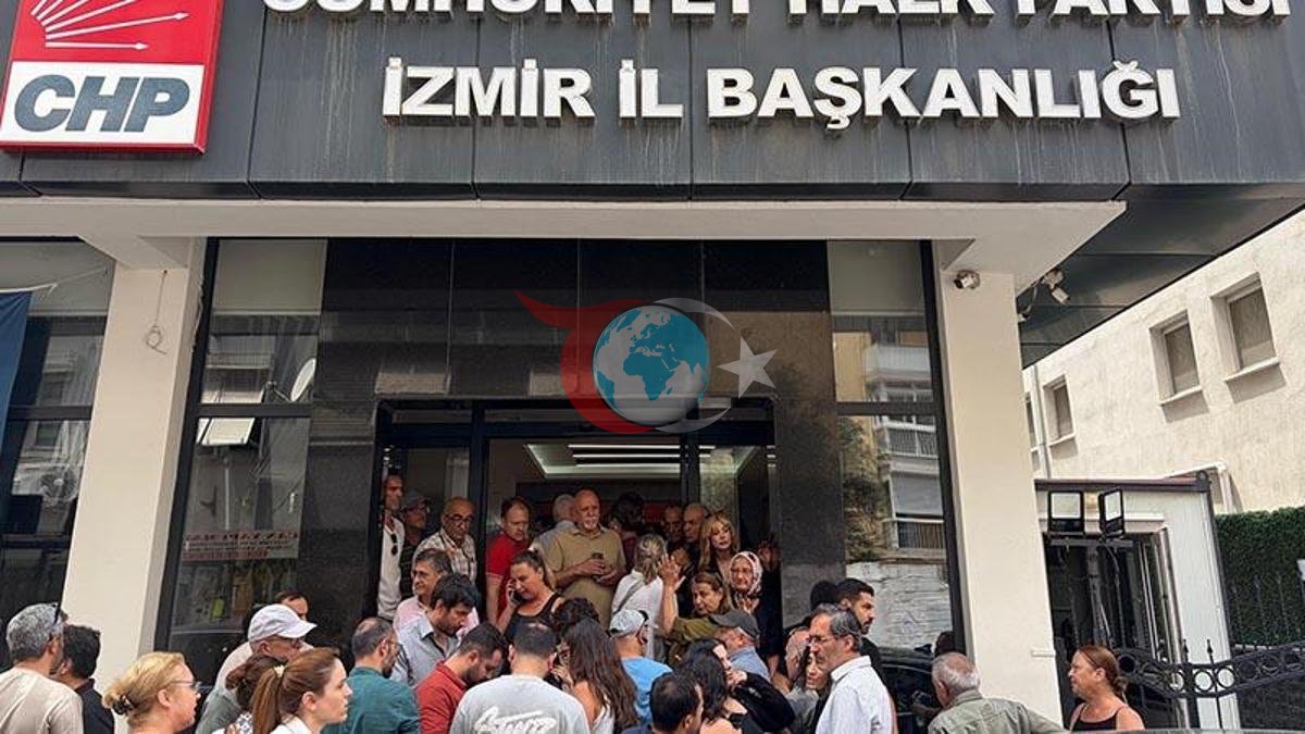 CHP İzmir'de Kriz: İl Başkanlığı Değişikliği Gerginlik Yarattı