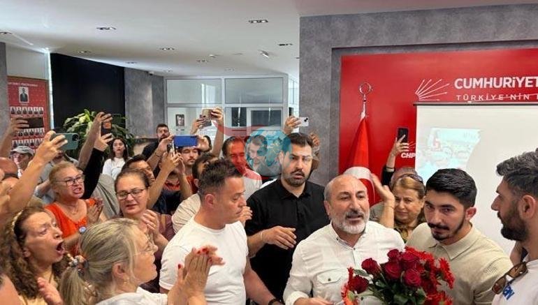 CHP İzmir İl Müdirliyində gərginlik