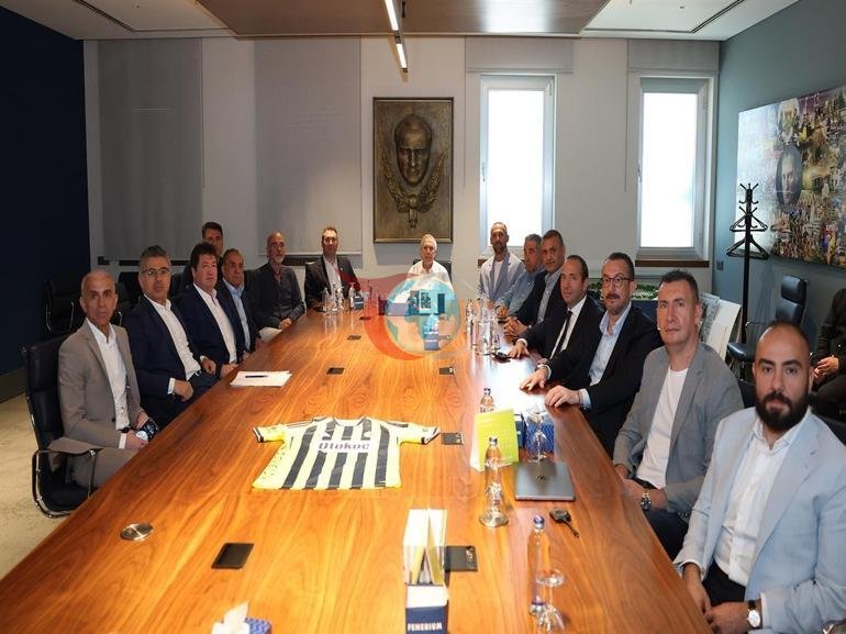 Fenerbahçe, Vedat Muriqi ile 3 yıllık sözleşme imzaladı
