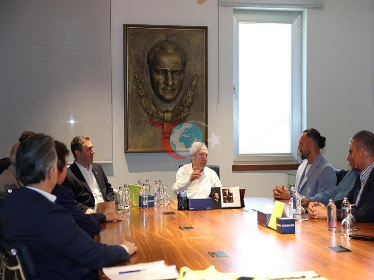 Fenerbahçe, Vedat Muriqi ile 3 yıllık sözleşme imzaladı