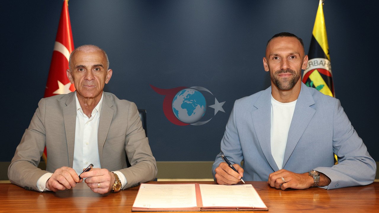 Vedat Muriqi, Fenerbahçe'ye Geri Döndü: 3 Yıllık Anlaşma İmzalandı