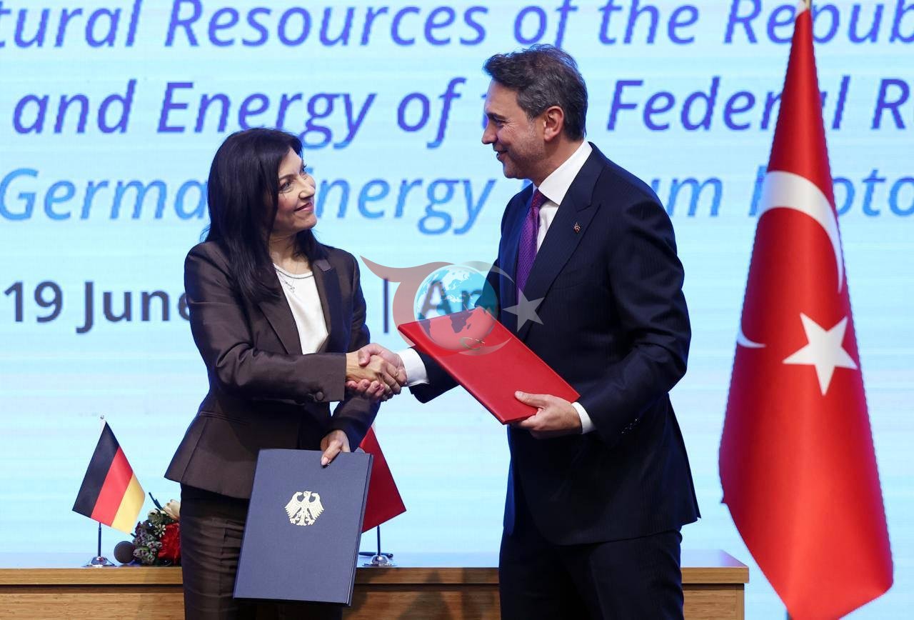 Türk-Alman Enerji Forumu'nda kritik imza: Hedef daha güvenli bir enerji geleceği