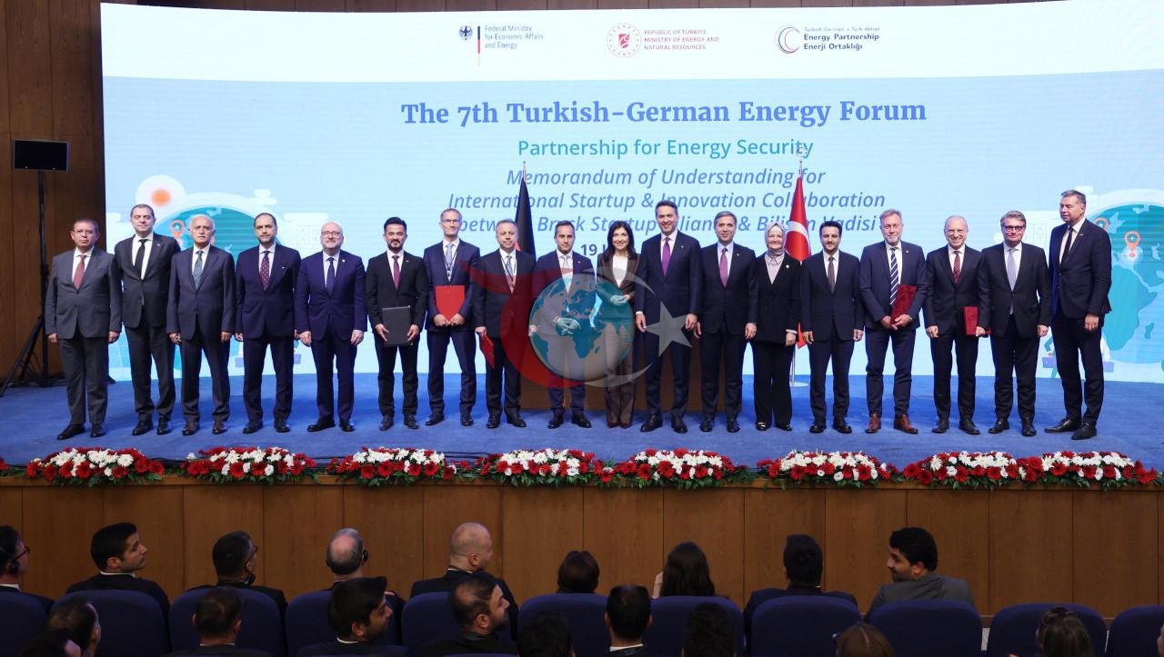 Türk-Alman Enerji Forumu'nda kritik imza: Hedef daha güvenli bir enerji geleceği