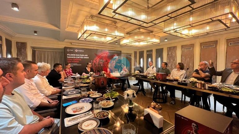 Filenin Sultanları’na hologram tribün desteği