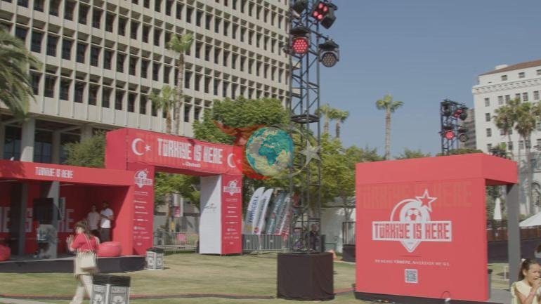 Dünya Kupası kapsamında kurulan Turkish Vibe Zone by Chobani ABDde açıldı
