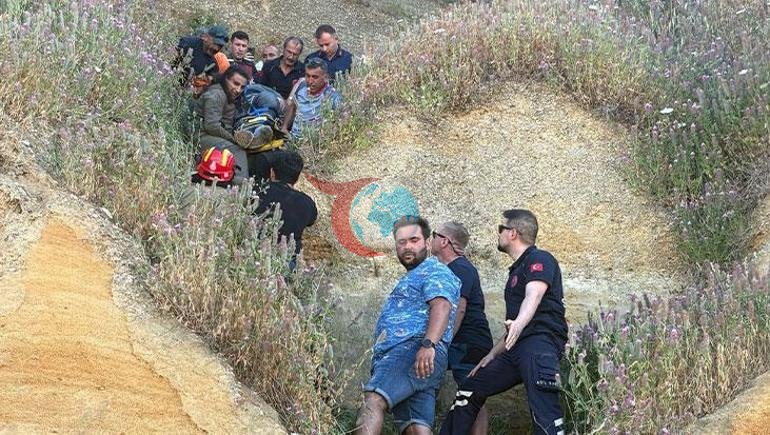 Gökyüzünde dehşet anları Yamaç paraşütü kayalıklara çarptı: 1i çocuk 2 yaralı