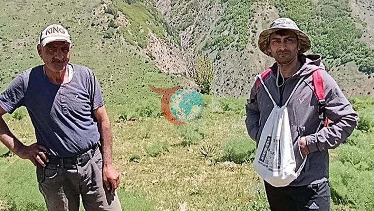 O, 40 ildir ki, eyni dağda tək yaşayır. O, hər gecə ayı və qurdu gözətləyir.