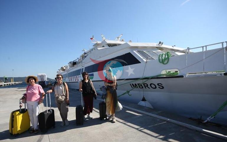 Yıllardır beklenen hat açıldı Çanakkale-Limni Adası feribot seferleri: İlki büyük ilgi gördü