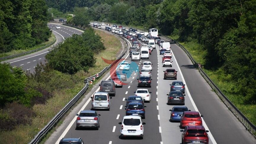 Anadolu Otoyolu'nda Trafik Yönlendirmesi: İstanbul-Ankara Yolu Kapalı