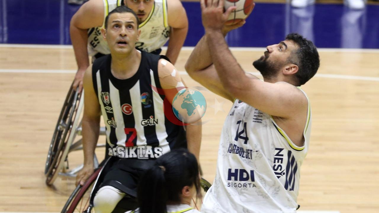 Fenerbahçe, Beşiktaş'ı Yenerek Final Serisinde Öne Geçti