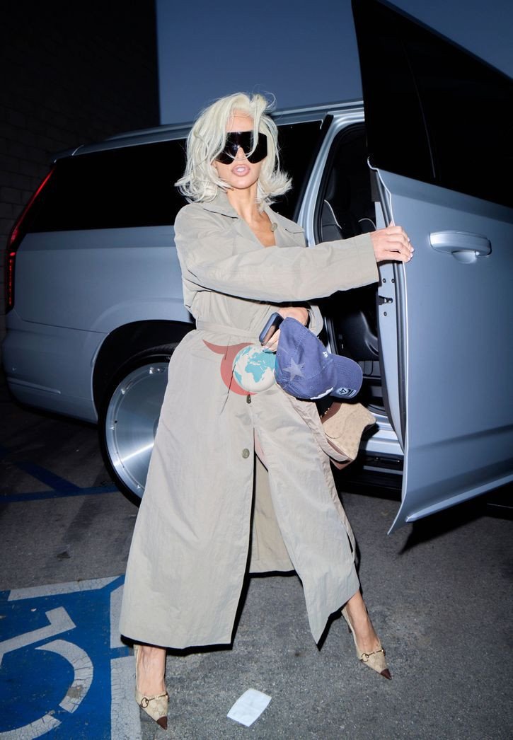 Kim Kardashian sarışın oldu