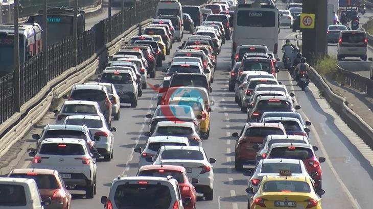 İstanbulun İlk İş Günü Trafik Sınavı: Tıxac Vəziyyəti Nədir?