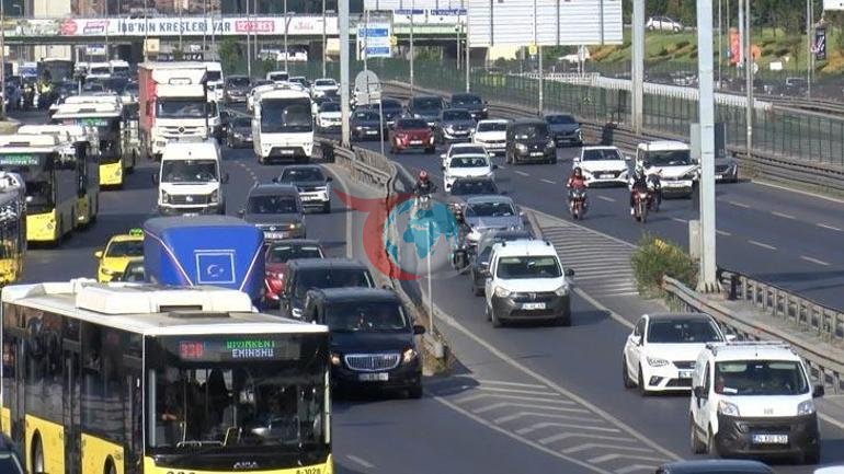 İstanbulda həftənin ilk iş günündə nəqliyyat sıxlığı