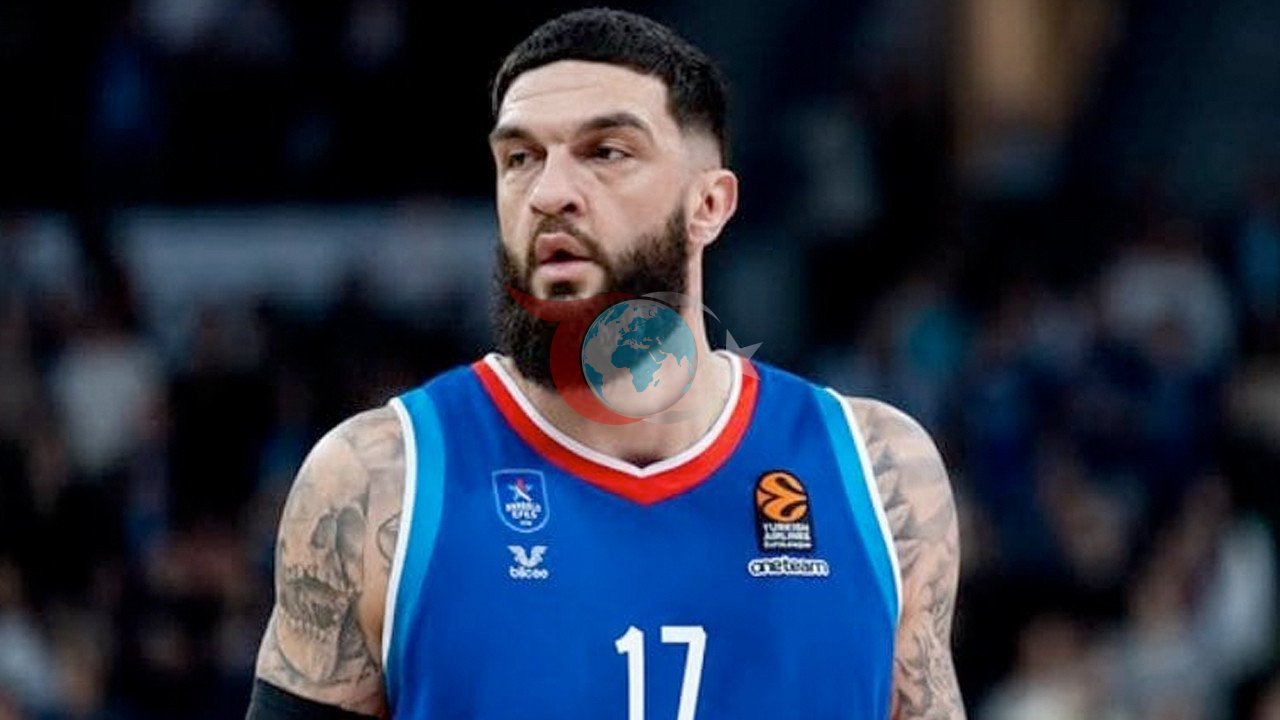 Anadolu Efes, Vincent Poirier ile Yollarını Ayırdı