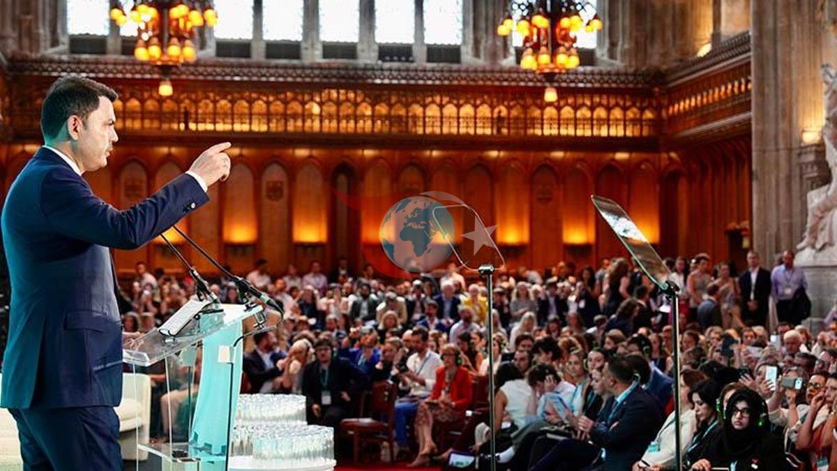 Ministr Kurum Londonda howanyň görnüşini yglan etdi