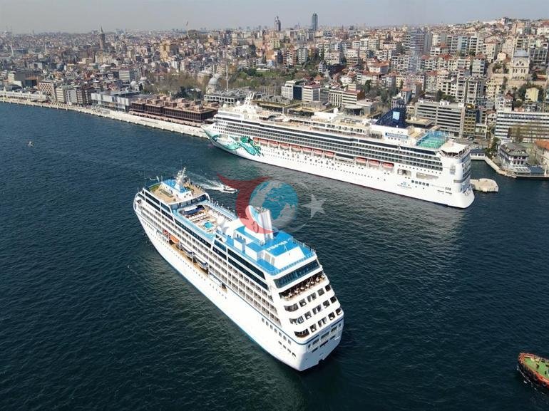 Bakan Uraloğlu: Son 14 yılın en yüksek mayıs ayı kruvaziyer ve yolcu sayısına ulaştık