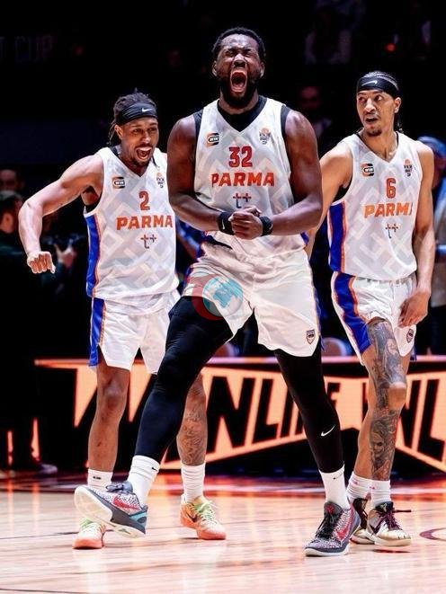 TOFAŞ, Birleşik Amerikalı pivot Terrell Carter ile sözleşme imzaladı