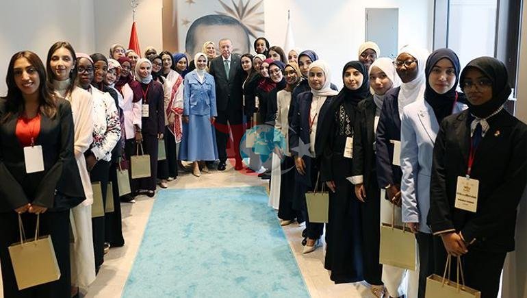 Cumhurbaşkanı Erdoğan, Genç Müslüman Kadınlar Liderlik Programı katılımcılarını kabul etti
