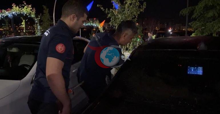 Kayseridə ağlasığmaz hadisə. 10 aylıq körpəsini maşında unudan ana jurnalistlərə hücum etdi