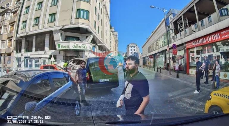 Yolu paylaşamadılar İstanbulda akılalmaz olay: Boksörüm çeneni kırarım