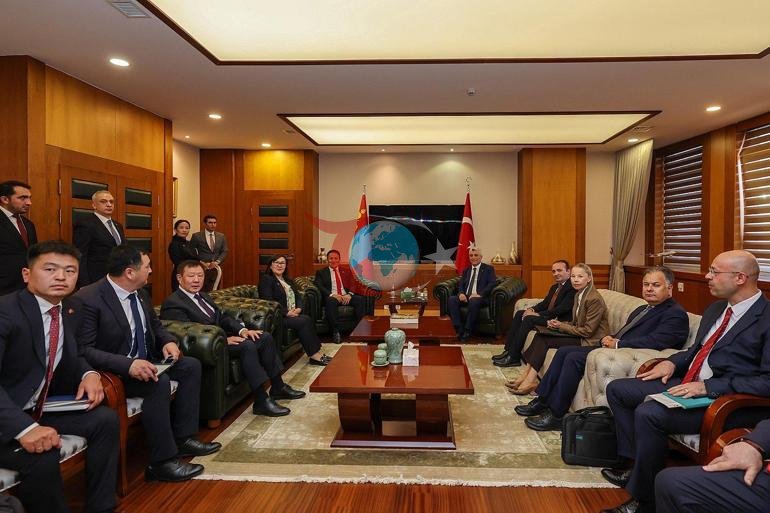 Nazir Bolat Monqolustan Baş nazirinin müavini Nyamtaishir ilə görüşüb