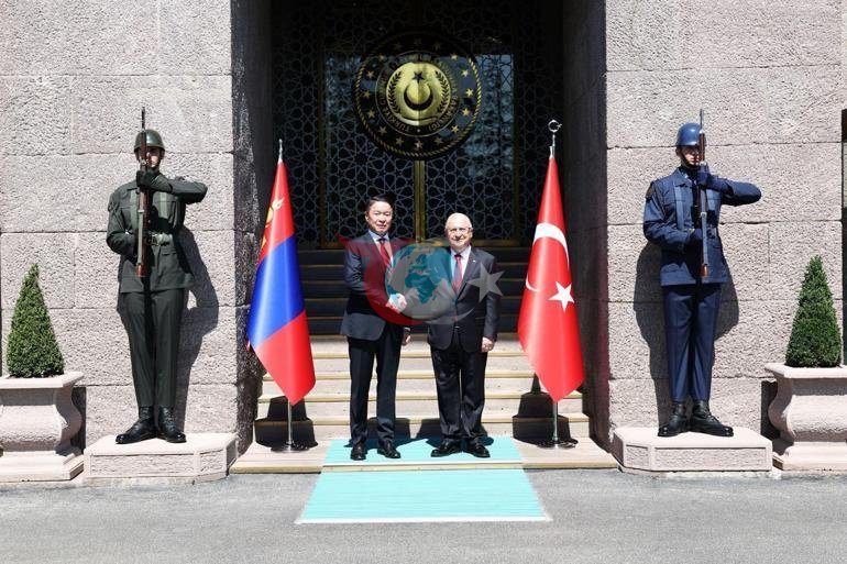 Nazir Gülər Monqolustan həmkarı Batlut ilə görüşüb