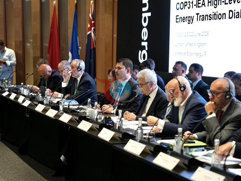 Bakan Kurum, Londra’da Enerji Dönüşümü Diyaloğu Toplantısı’na katıldı