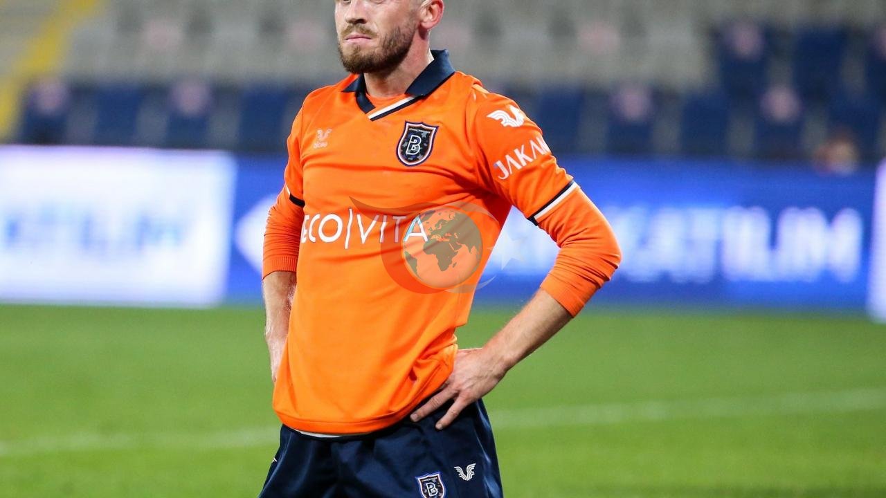 Edin Visca, Başakşehir'e Döndü: Kulüp Tarihinin Efsanesi Geri Geldi