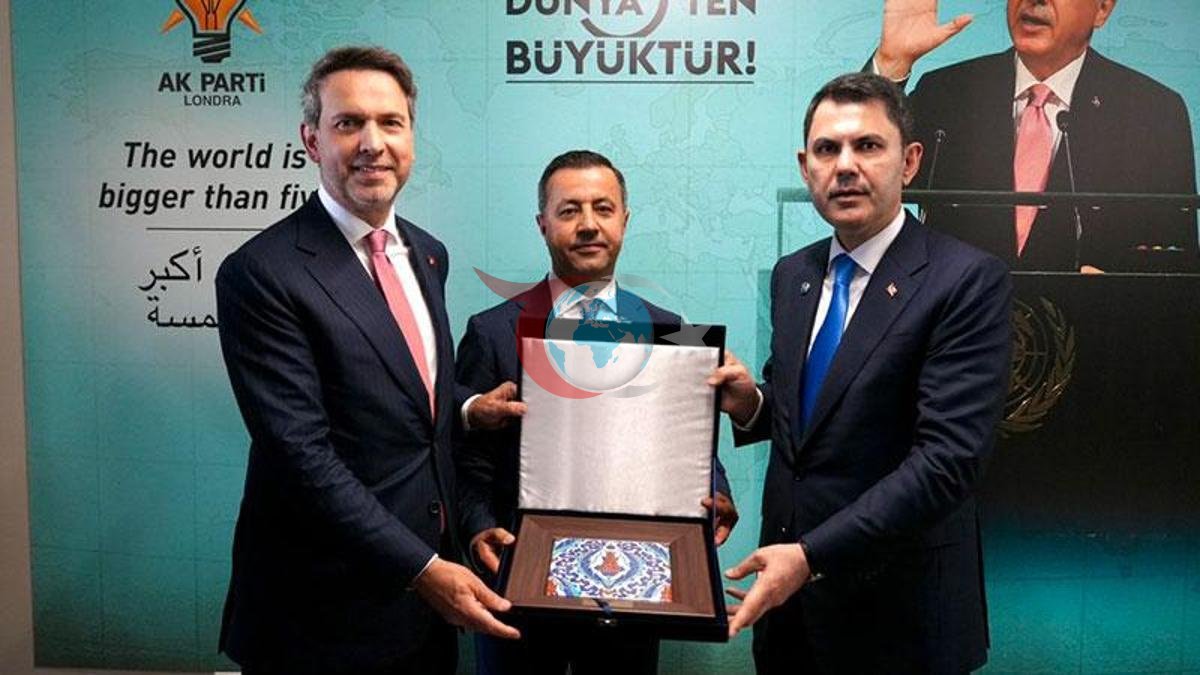 Bakanlar Kurum ve Bayraktar Londra'da AK Parti ile Buluştu