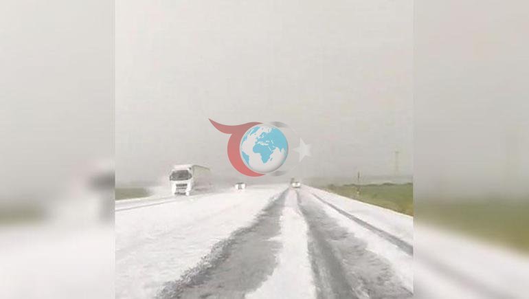 Birdən basıldı, magistral ağ oldu. Sürücülər çətin anlar yaşadı