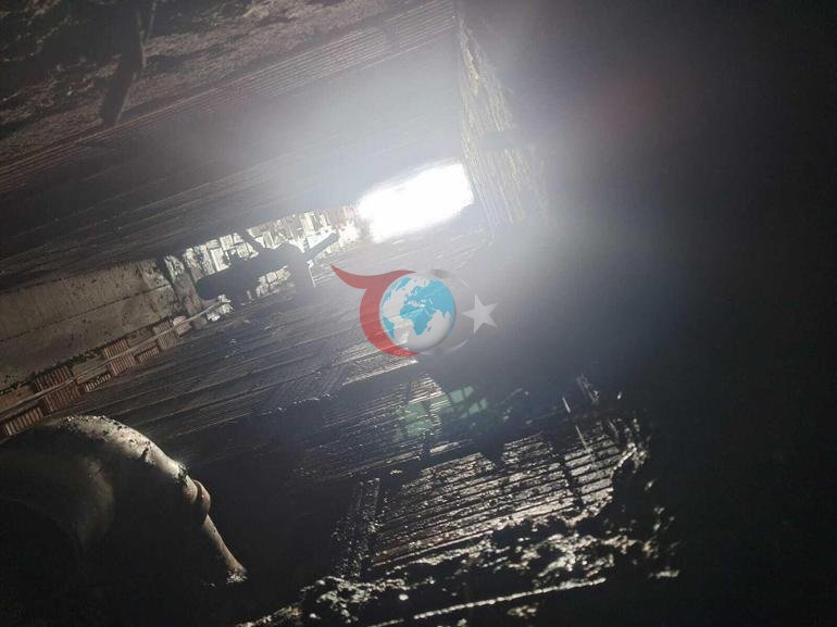 Yangın söndü ama kabus bitmedi Çatısı olmayan 22 dairelik apartmanda 80 kişi yardım bekliyor