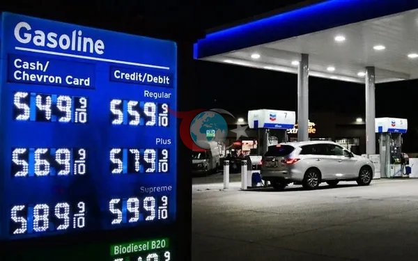 Trump'tan Petrol Şirketlerine Fiyat Eleştirisi: Soruşturma Başlıyor