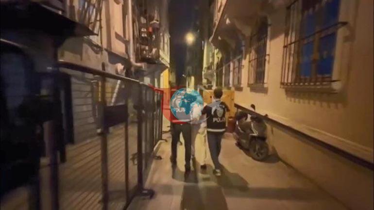 Scandalous image on Istiklal Street Shopkeepers intervened, chaos broke out