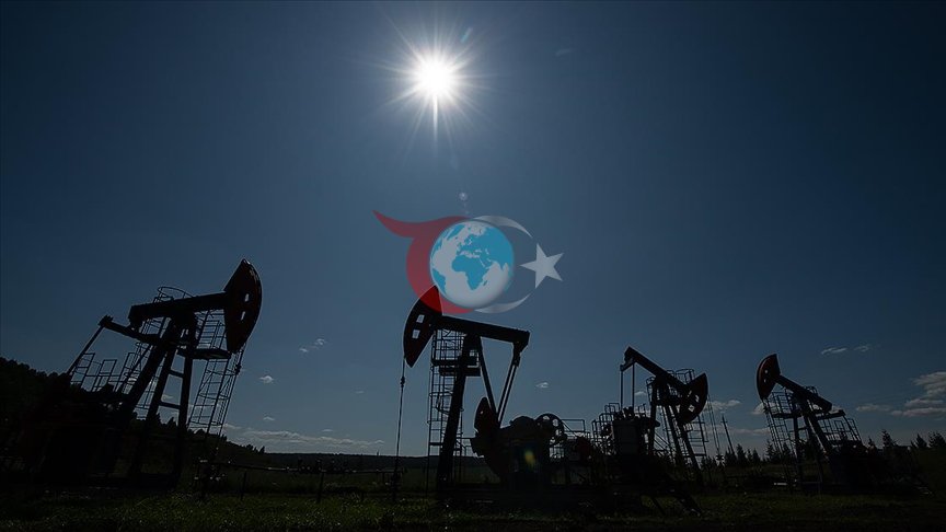 Hürmüz Boğazı'nda Trafik Düzeliyor: Petrol Fiyatları Düşüşte