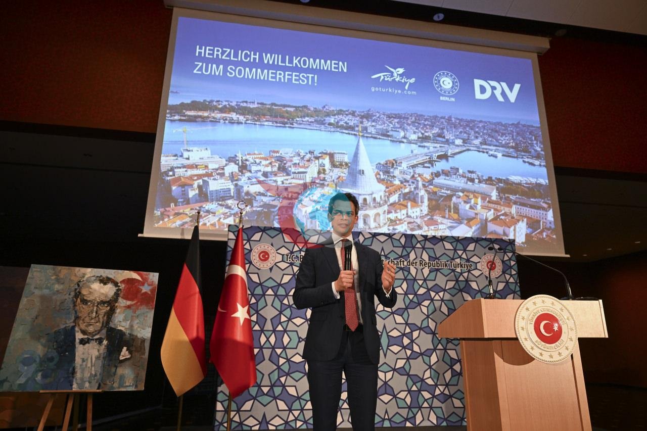 Almaniya viza böhranını həll edir: Müraciətlər tamamilə onlayn platformaya köçürüləcək