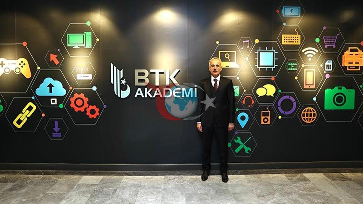 Gençleri Geleceğe Hazırlayan BTK Akademi Eğitimleri Başlıyor